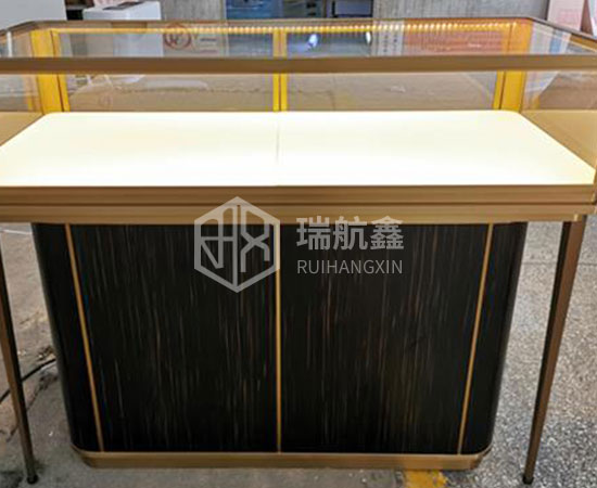 珠寶展示柜定制的硬性標(biāo)準(zhǔn)有哪些？